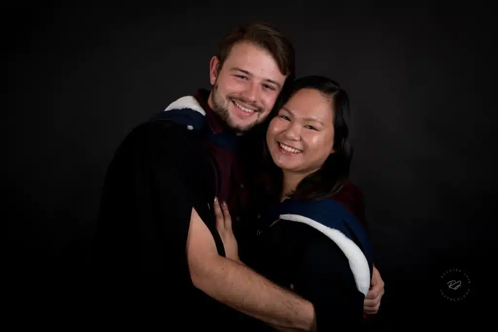 Skilled photographer for graduation ceremonies